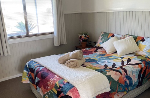 Pomona Cottage | Riverland Cottage Wentworth, self contained, 4 bedrooms, 10 mins from Wentworth