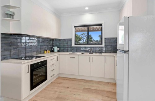 Paringa House | Riversands Rest Accommodation Scenic Riverfront Cottages, Paringa