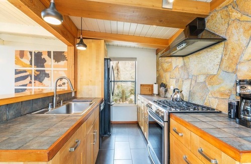 Panorama Heights Villa | Rockbound Oasis Retreat - Family friendly and stunning hot tub views in Joshua Tree
