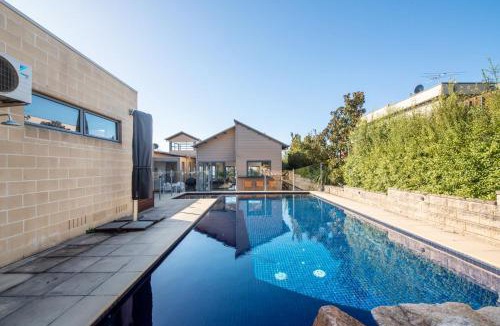 Mount Martha House | Rockleigh Bay - Gas Heated Spa and Solar Heated Pool