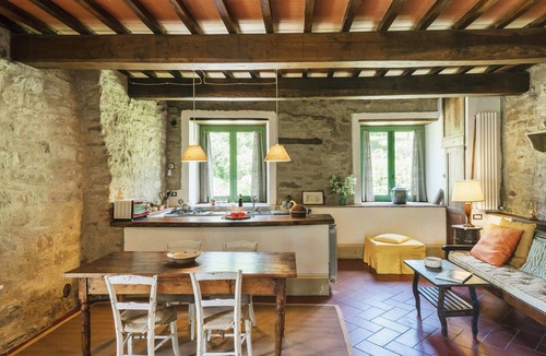 Londa Apartment | Romantic apartment with Tuscan valley views