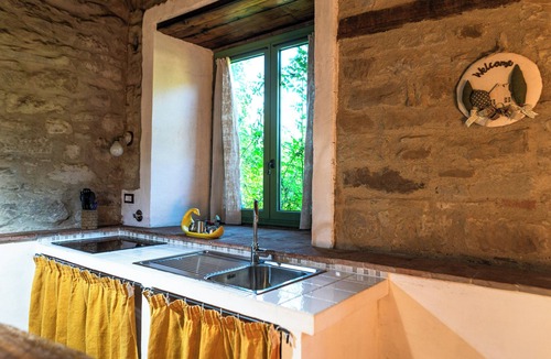Londa Apartment | Romantic apartment with Tuscan valley views