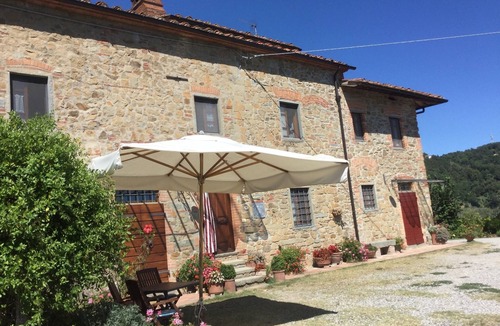 Giugnano Villa | Romantic Holiday Villa, pool Opens from April to October, for 18/25/29 people