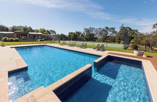 Cowes Villa | Romantic villa with dedicated spa room the ultimate Couples Retreat