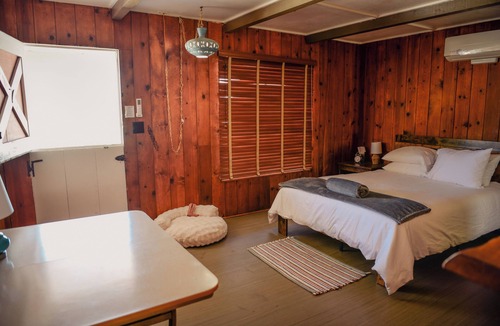 Joshua Tree Hotel | Room 7 1950s Ranch Hideaway - Joshua Tree