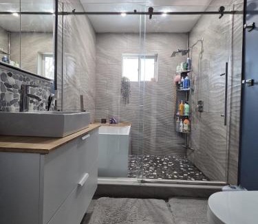 Southwest Calgary House | Room with Shared Bathroom - Stampede & Mountains
