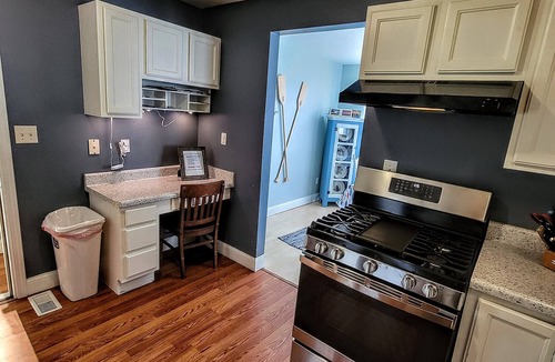 Town of Pines House | Roomy and Cozy 3bd 2ba just mins from Indiana Dunes