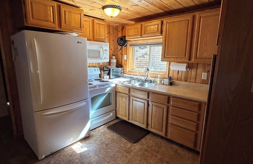 Abrams House | Rost Lake House Retreat-Enjoy all the fun the area has to offer