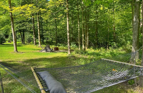 Madison Cabin | Rustic-Chic Woodside Cabin w/Hot Tub & Private Deck on 450-Acre Ohio Retreat