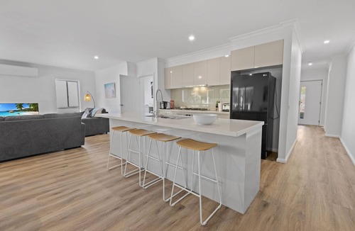 Lakes Entrance House | Sanctuary: Ideal escape for those seeking a serene getaway