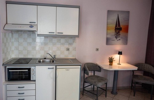 Agios Dimitrios Apartment | Sand Garden Apart, Wi‑Fi & garden near the beach