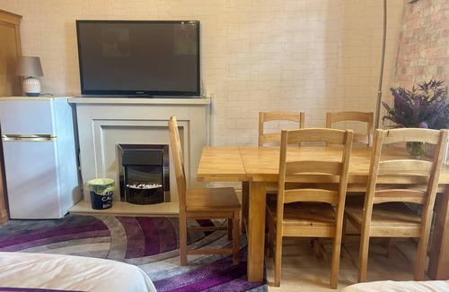 Birmingham Apartment | Sandon Apartment Oasis in Birmingham