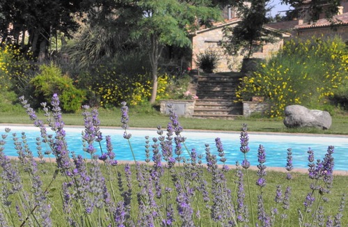 Monteleone d'Orvieto Apartment | Scuderia in Farmhouse Borgo Santa Maria