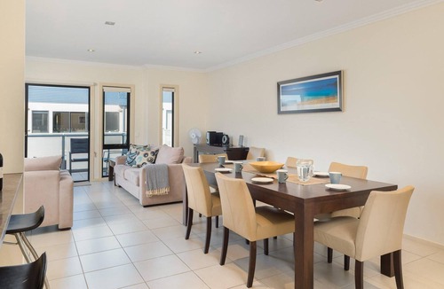 Cowes House | Sea Breeze - sleeps 7