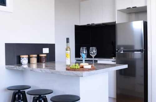 Mount Martha Apartment | Sea Eagle Suite at Waters Edge