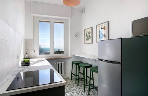 Marina di Andora Apartment | Seafront Apartment 'Fronte Mare - Marina Di Andora' with Balcony, Wi-Fi & Air Conditioning