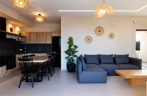 Adelianos Kampos Apartment | Seaside Apartment with Private Roof Garden & Jacuzzi - 100m from the Beach