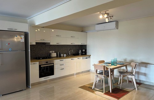 Lagonissi Villa | Seaview Villa Lagonissi |7-min Walk to Beach| Pool & SunsetViews |Athens Riviera