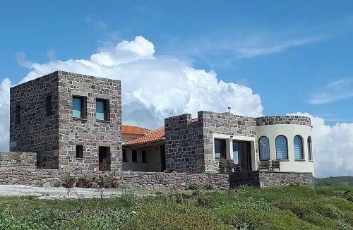 Tavari House | Seaview Villa