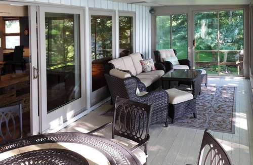Dowling House | Secluded Lake Retreat-Exceptional Reviews!