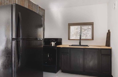 Dunlap Cabin | Secluded rustic 2-bedroom cabin at nature retreat