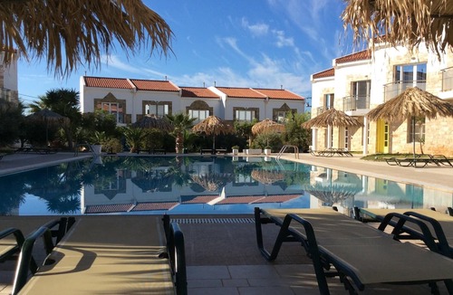 Pilalimata House | Self catering 2 Bedroom villa with pool, sea and mountain views, 5 mins to beach