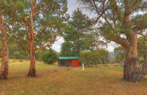 Crackenback House | Self Contained Park Cabin