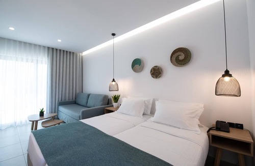 Skoutelonas Hotel | Selini Suites