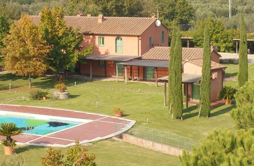 Monsummano Terme Apartment | Sernesi Apartment at Agriturismo I Macchiaioli with Pool, Wi-Fi and Air Conditioning