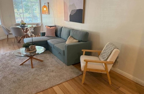 East Melbourne Apartment | Sherwood East Melbourne 2 Units