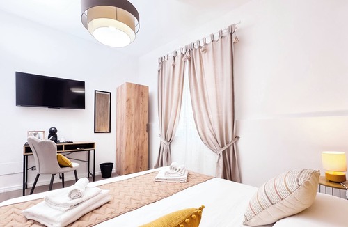 Pisa House | Sister's House