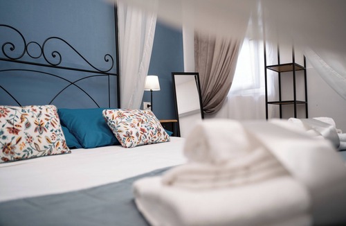 Pisa House | Sister's House