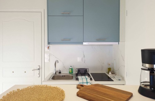 Sitia Apartment | Sitia Old Port studio - 3min walk to beach - AC - WIFI