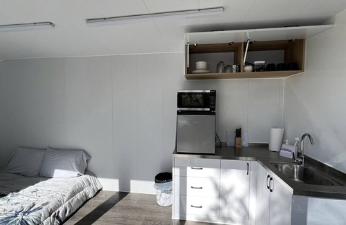 Klamath Cabin | Sleek and Modern Glamping Pod in Klamath, Perfect for a Getaway near the Pacific Ocean