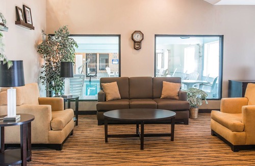 Toledo Hotel | Sleep Inn & Suites Oregon - Toledo