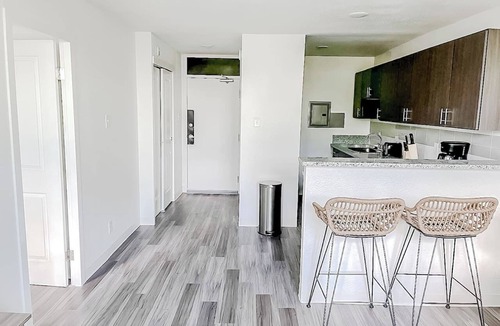 Corryville Apartment | Sleepover | Lavish 1BD/1BA + Gym Cincinnati