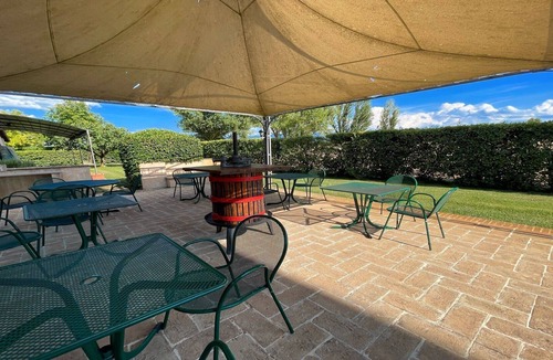 Limiti Villa | Sleeps 11. Italian holiday house with private pool just amazing - exc yours!