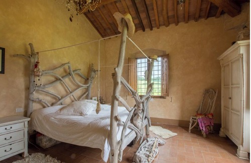 Montespertoli House | Small Tuscan villa in the heart of lush vineyards