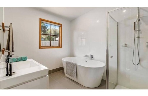 Smiths Beach House | Smiths Beach Bungalow: Family Retreat by the Beach