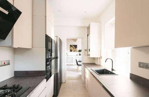 Stoke Bishop Apartment | Sneyd Park escape | Garden views by MyCityHaven