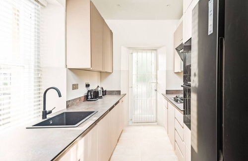 Stoke Bishop Apartment | Sneyd Park escape | Garden views by MyCityHaven