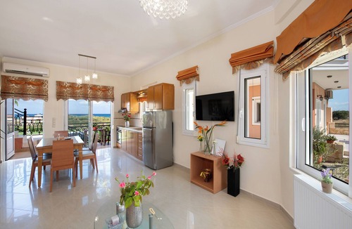 Kamisiana Apartment | Socrates Holidays Apt. 3 with Pool near the Beach