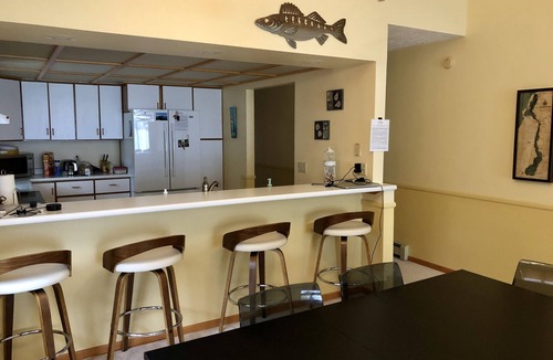 Traverse City House | South Lake Leelanau lakefront home, Kayaks/Bikes provided, Clean Sandy bottom