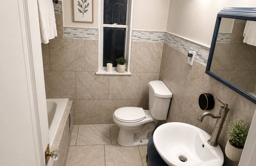 Detroit House | Spacious 4-bedroom house in beautiful Detroit with AC