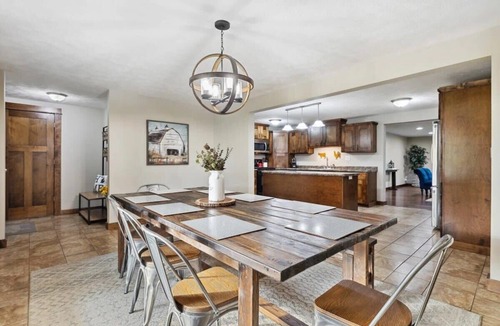 Sawyer House | Spacious 5-Bedroom Sawyer Farmhouse Retreat