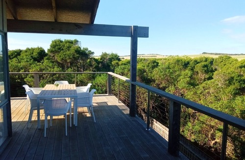 Smiths Beach House | Spacious ocean view beach house - sleeps 12