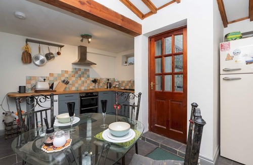 Bath House | Spacious one bed house with parking - Pass the Keys