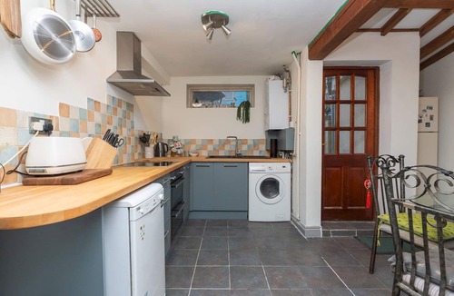 Bath House | Spacious one bed house with parking - Pass the Keys