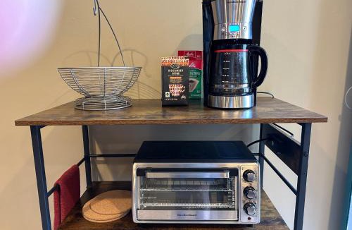 Chicago Apartment | Spacious, one-level condo adjacent to Jackson Park