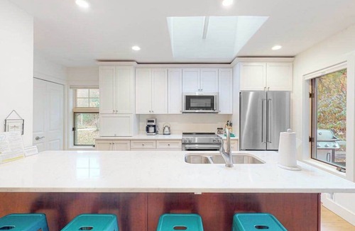 Glen Arbor House | Spacious remodeled home near the lake with a washer/dryer, central AC
